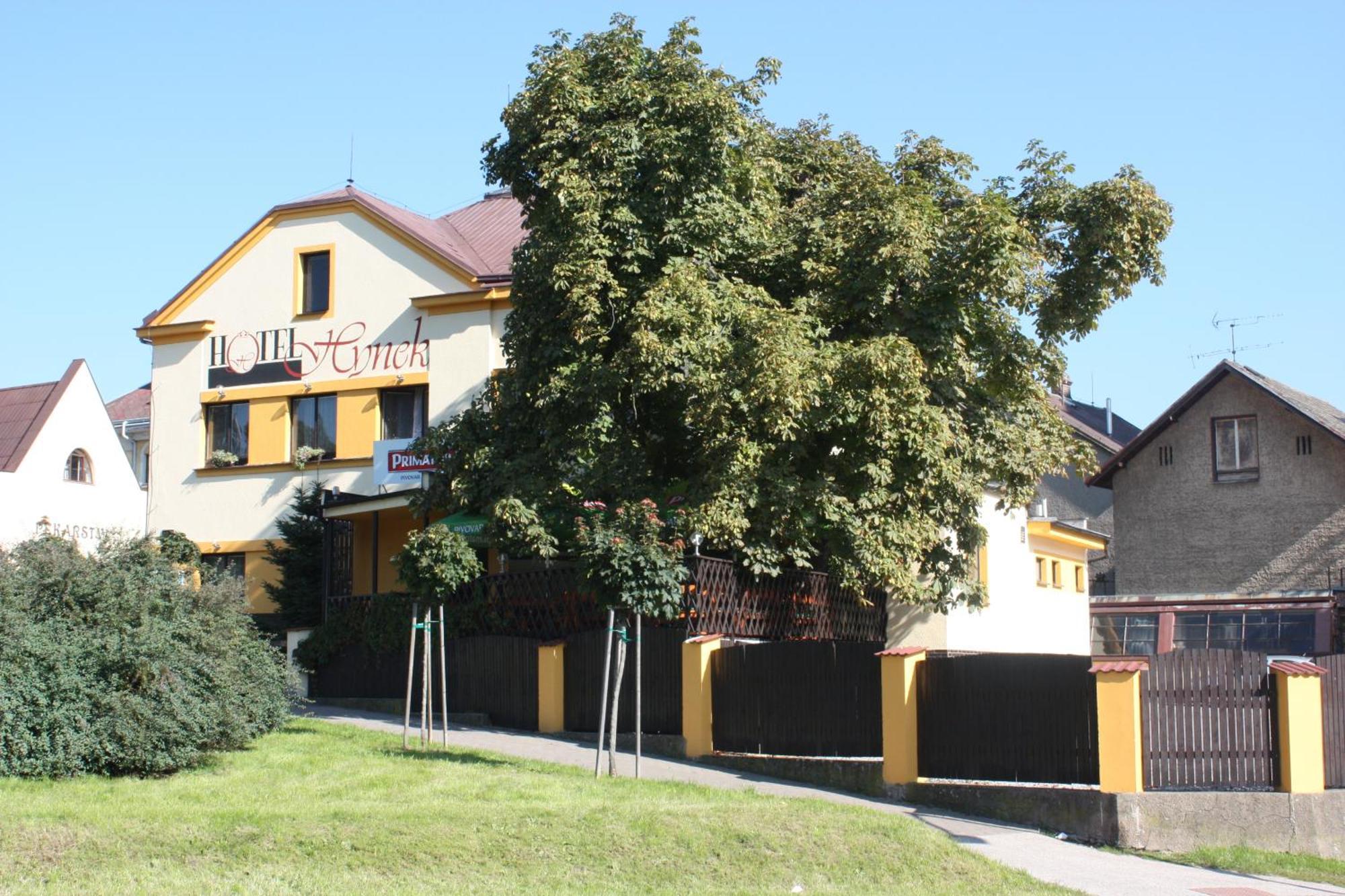 Hotel Hynek Náchod Exteriör bild